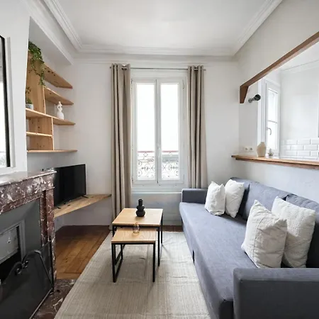 Apartment Spacieux De 2 Pieces A Montmartre Paris