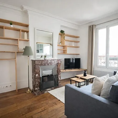 Spacieux De 2 Pieces A Montmartre Apartment