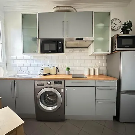 Spacieux De 2 Pieces A Montmartre Apartment Paris